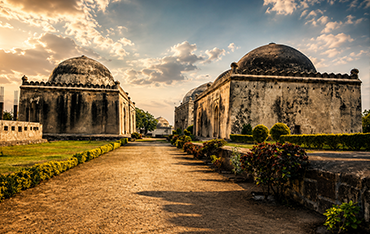 Haft Gumbaz, Kalaburagi – History, Timings & Travel Guide